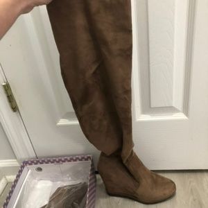 Betoni bf Wedge Knee High Boots